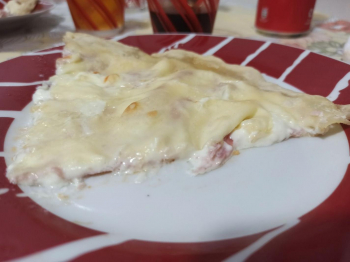 Focaccia al formaggio e prosciutto