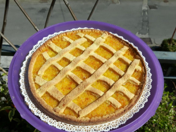 crostata con confettura alla arancia