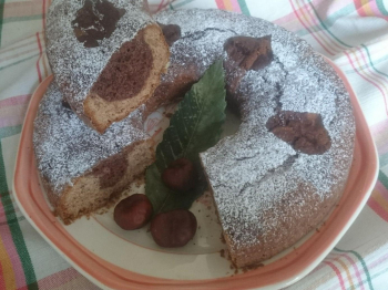 Ciambella con farina di castagne e cacao