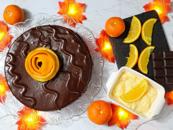 Torta all’arancia con copertura di cioccolato😋❤️