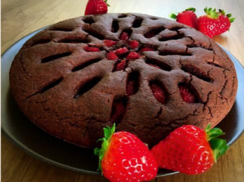 Torta cioccolato e fragole