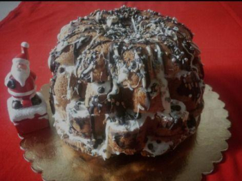 Pandora Natalizia con crema alla ricotta e mascarpone con gocce di cioccolato