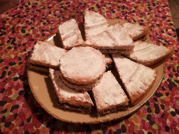 Trancetti &quot;forme geometriche&quot; con crema al cioccolato e bagna al latte