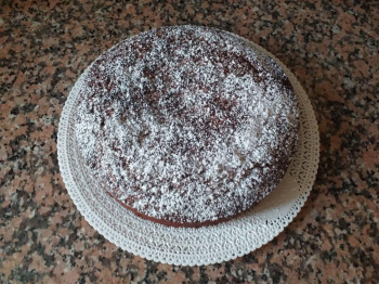 Torta alla farina di castagne e gocce di cioccolato