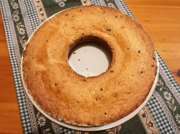 Torta morbida al cocco e gocce di cioccolato