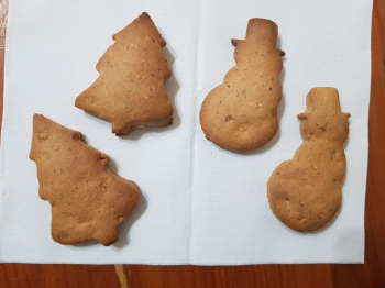 Biscotti con nocciole tritate