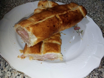 Sfoglia con prosciutto e formaggio