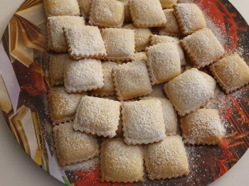 Ravioli dolci con la marmellata