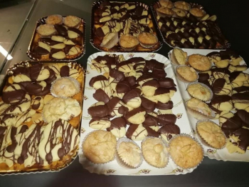 Biscotti di frolla all'olio con cioccolato fuso