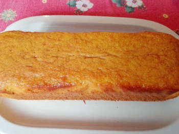 Plumcake alla mandorla e marmellata