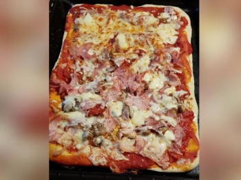 Pizza prosciutto e funghi 🍕🍕🍕