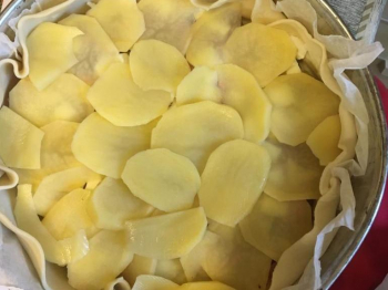 Torta di pasta sfoglia con patate