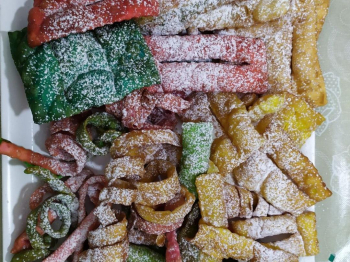 1° sfida culinaria carnevele2021 - &quot; Le chiacchiere colorate e stelle filanti 🎭🎉🎉