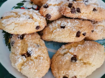 Biscotti con gocce di cioccolato