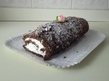 Rotolo cacao e panna montata