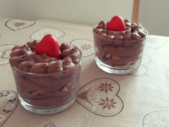 Mousse al cioccolato fondente e peperoncino