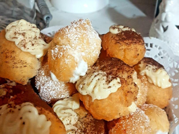 🎭Castagnole con crema di ricotta e ganache al cioccolato bianco🎭