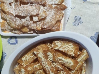 Chiacchiere con la farina di riso e cioccolato bianco