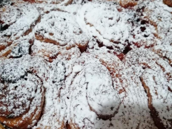Torta di rose con marmellata