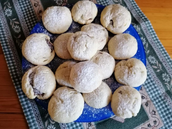 Biscotti alla ricotta con cuore di nutella