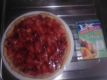 crostata veloce alle fragole
