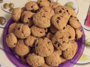 Biscotti al caffè e gocce di cioccolato