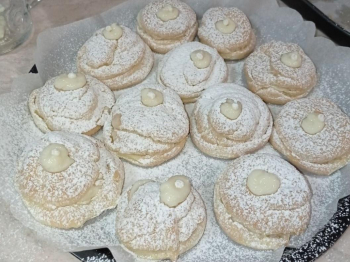 Zeppole al forno con la crema al limone