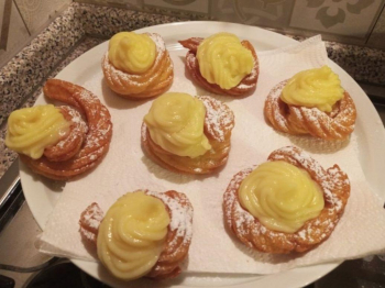 Zeppole all'arancia e crema al forno