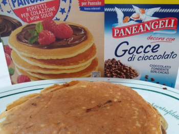 Pancake mela e gocce di cioccolato
