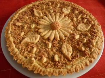 CROSTATA CON AMARETTI E MUESLI CROCCANTI AL CIOCCOLATO