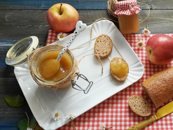 Apple butter o burro di mele