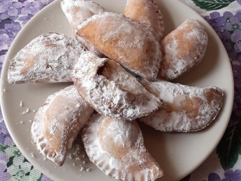 Ravioli con crema al cioccolato