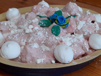 https://www.dolcidee.it/forum/post/visualizza/14664783/4deg-sfida-culinaria-belle-e-buone-ricette-da-wow profiteroles alle fragole