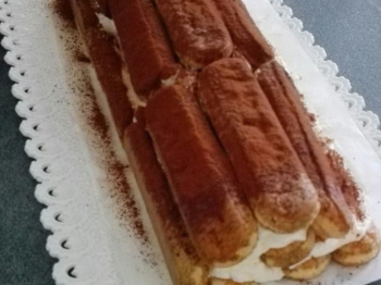 Rotolo al tiramisù senza cottura
