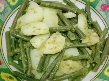 Insalata di patate fagiolini e pesto