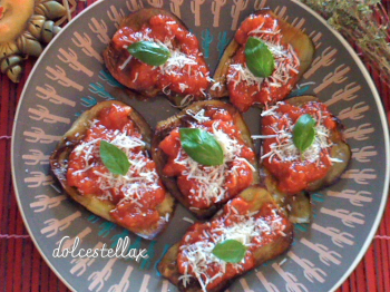 Melanzane alla siciliana con pomodoro e ricotta salata