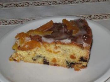 Torta di albicocche e prugne secche