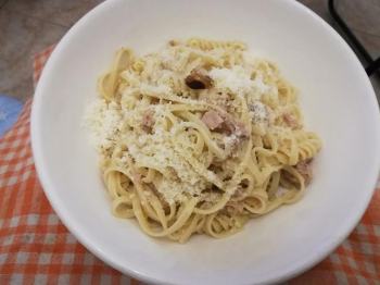 Pasta mista con tonno e pistacchi