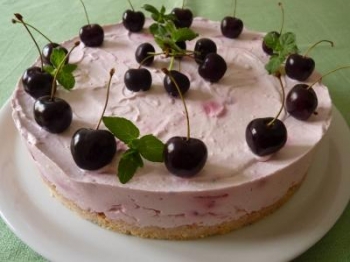 CHEESECAKE ALLE CILIEGIE