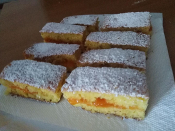 Finte Yogo-brioss alla marmellata