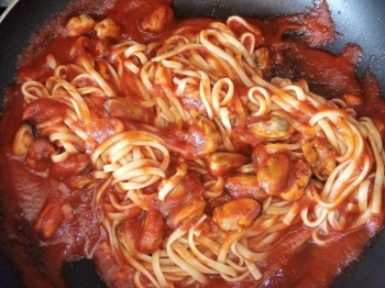 Pasta dolce con cozze