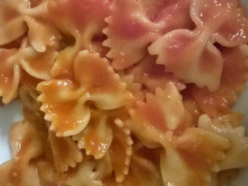 Farfalle pomodoro e basilico