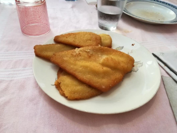 Filetti di platessa con i cereali cornflakes