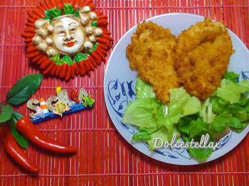 Petti di pollo con panatura croccante di pangrattato e corn flakes