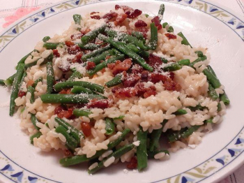 Risotto con fagiolini e guanciale croccante