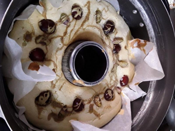 Ciambella di ricotta e crema di pistacchi