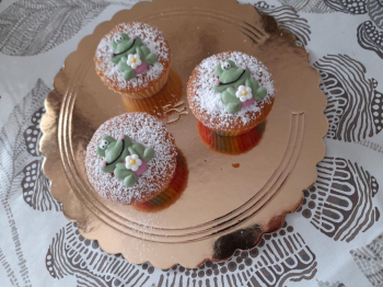 Muffin allo yogurt al cocco e mandorle