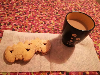 Biscotti mascherine sablé alla marmellata
