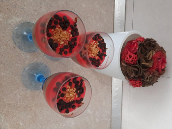 Coppe di  panettone e mousse al cioccolato
