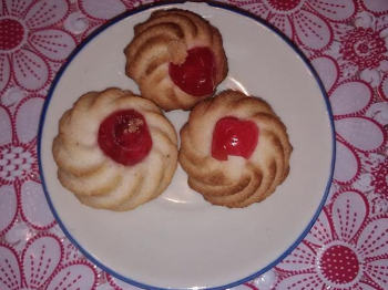 BIscotti con ciliegia candita